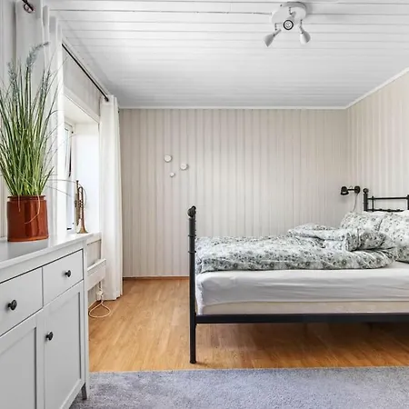 Skarnsundet * Venneshamn